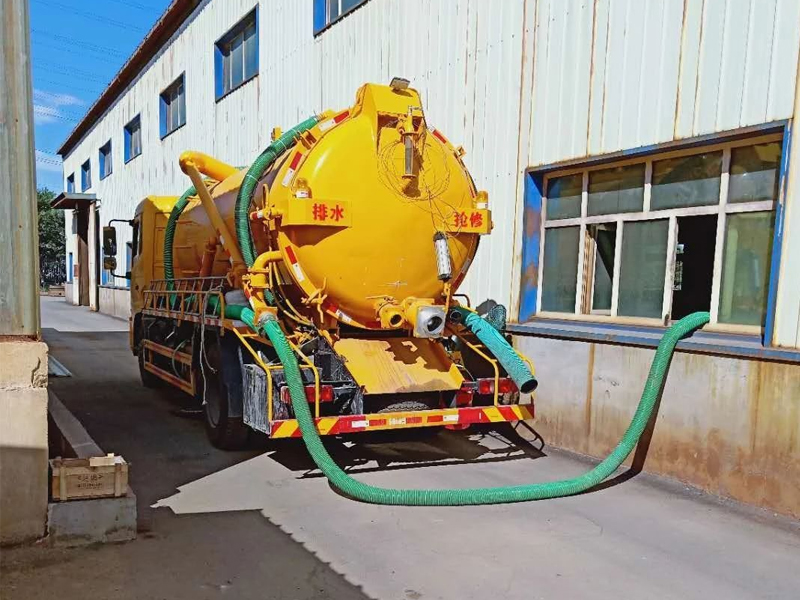 甘家巷厂区化粪池清理